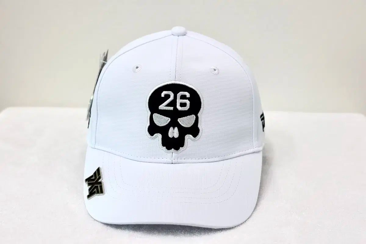 ゴルフサマーショーツ M【未使用】1piu1uguale3 GOLF サマーショーツ