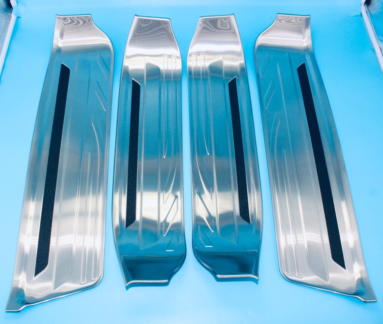 ヴェルファイア40系 アルファード40系 下側スカッフプレート