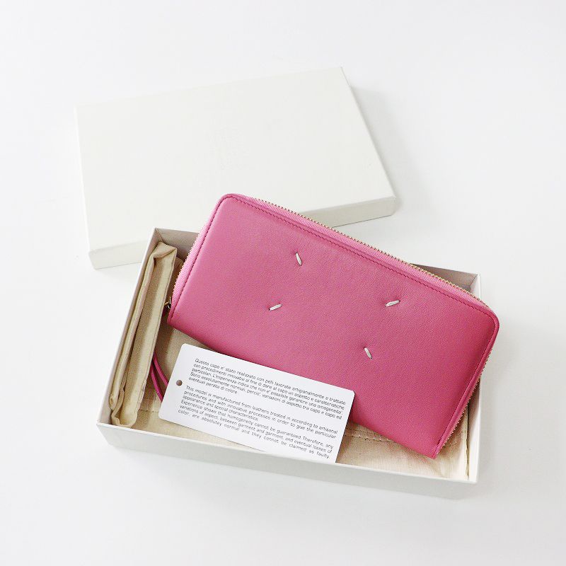 メゾンマルジェラ MAISON MARGIELA S56UI0110 PR107 カレンダーロゴ アラウンドジップウォレット ピンク┃ 2400014590012