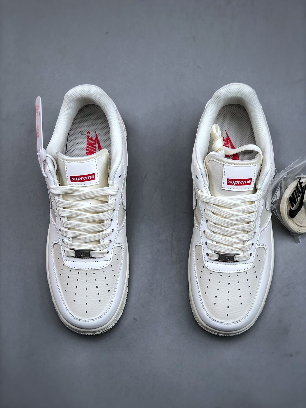 ナイキ スニーカー Nike Air Force 1 Low 07 x Supreme 並行輸入品