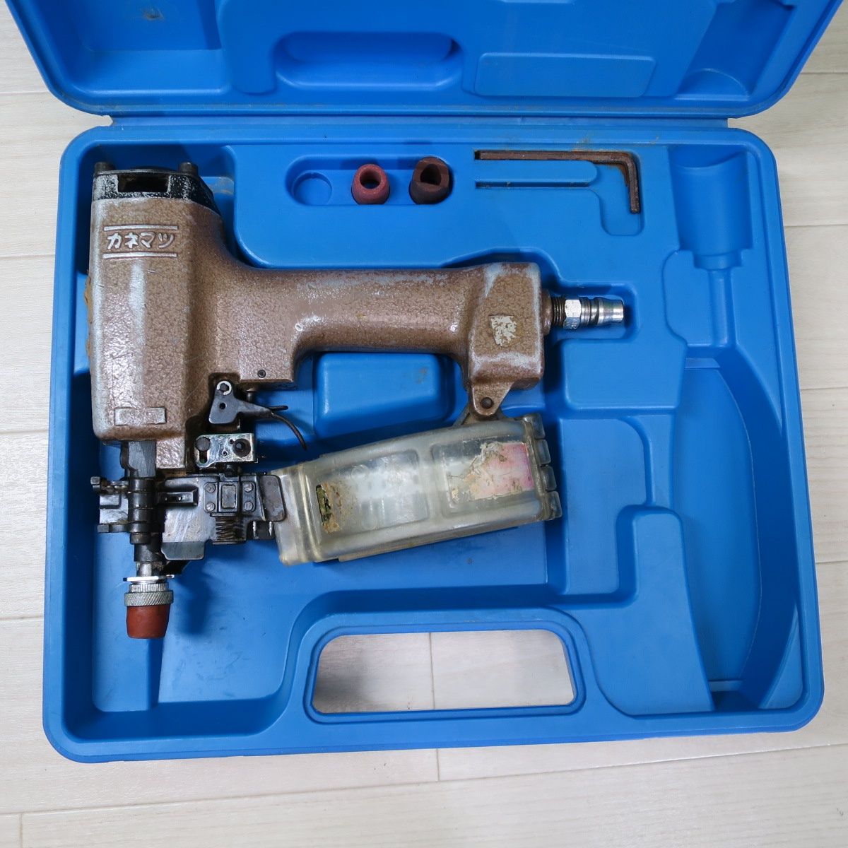 兼松 エアー釘打ち機 KDN-32L