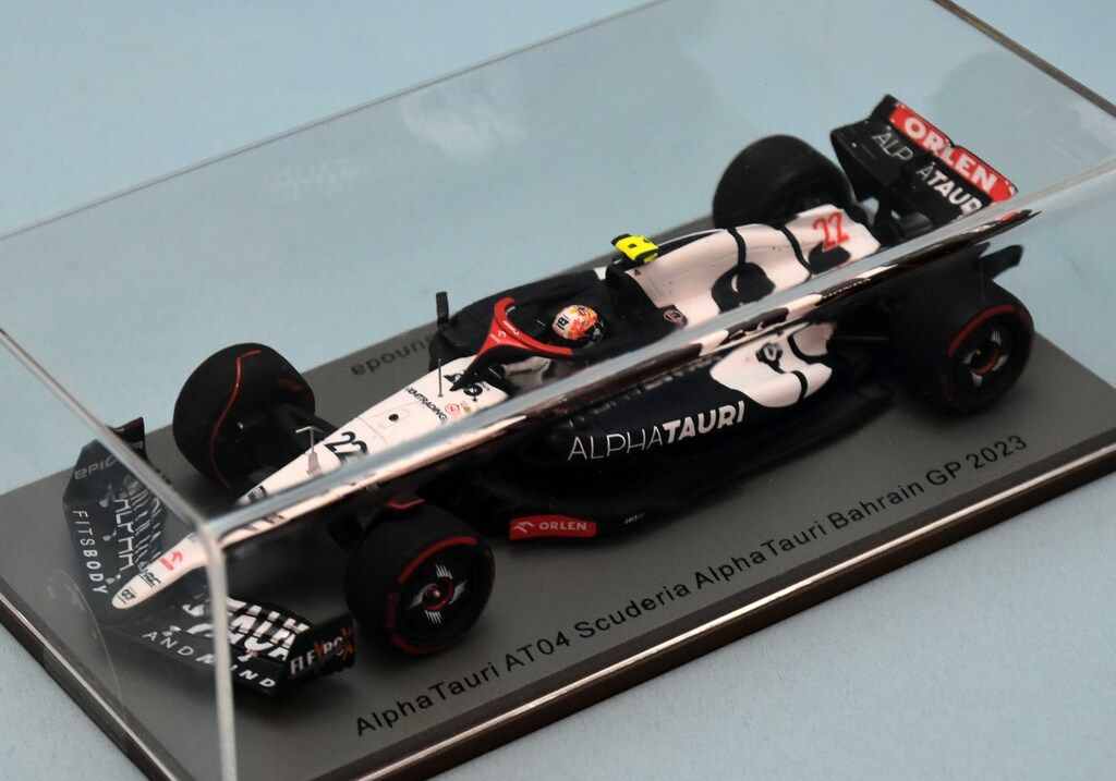 MINIMAX 1|43 Spark model AlphaTauri AT03 No.22 Scuderia Bahrain GP 2025 角田裕毅 S8572