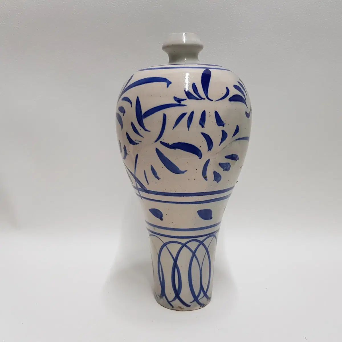 龍（白）抹茶碗 白楽 菊尽くし 抹茶碗 〔川嵜和楽（川崎和楽）〕