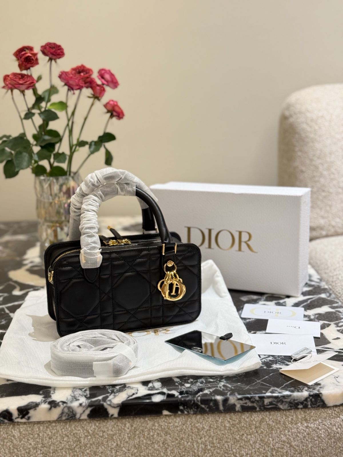 30 Montaigne♡【 Dior 】ミニドクターバッグ 実用性&トレンド感♪】DIOR 30 Montaigne ミニドクターバッグ