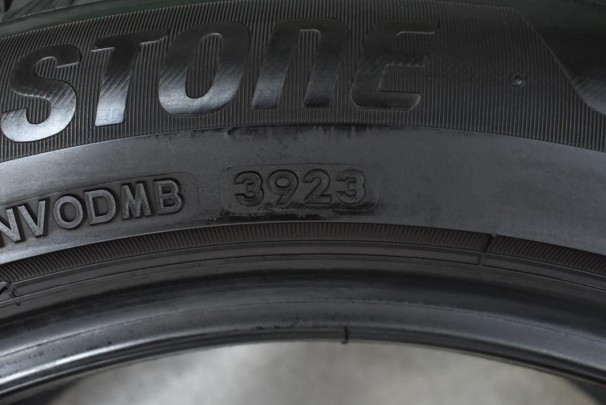 美品　バリ溝　スタッドレス235/70/16 cx5 エクストレイル　など他 美品 バリ溝 スタッドレス235/70/16 cx5 エクストレイル など他