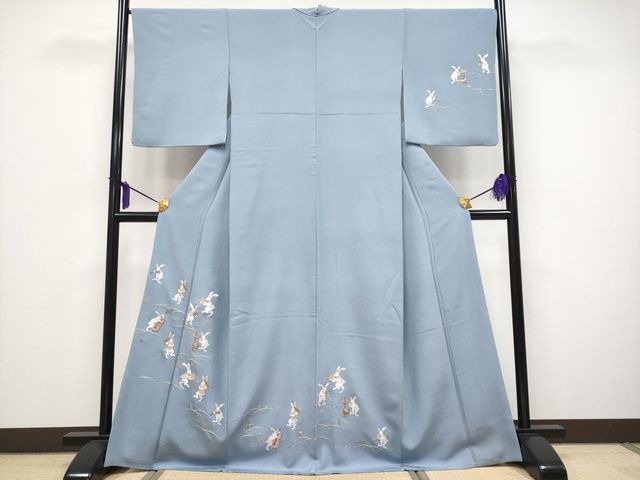 平和屋本店□極上 訪問着 総刺繍 兎 演奏 金糸 勿忘草色地 逸品