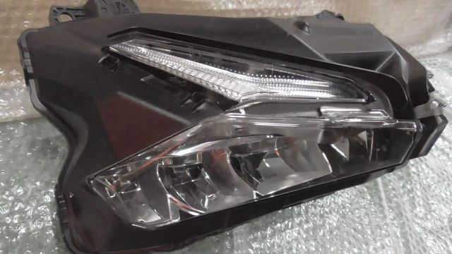 CBR250RR MC51-1000xxx の ヘッドライト 割れ:#1697074670