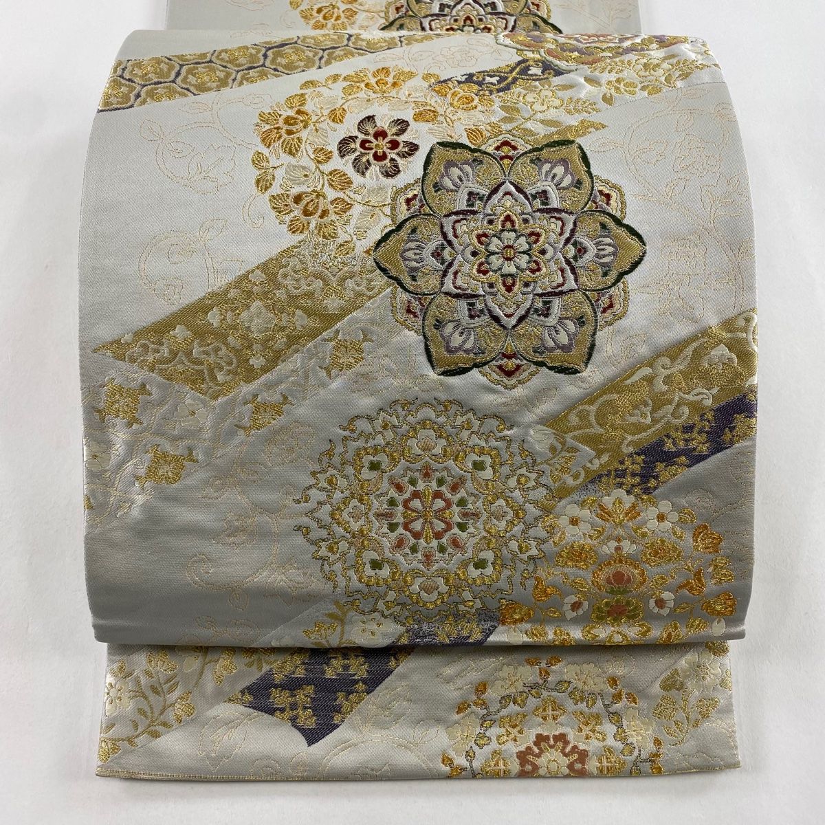 袋帯 秀品 華文 熨斗 金糸 箔 灰白 六通 正絹