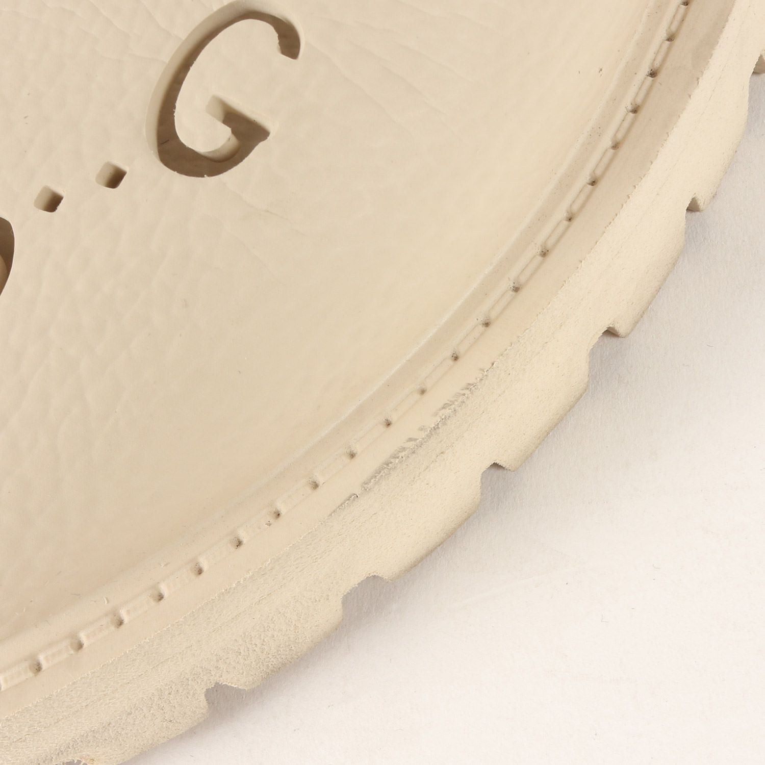 GUCCI グッチ サイズ:7 パーフォレーテッドGG ラバー スリッポン