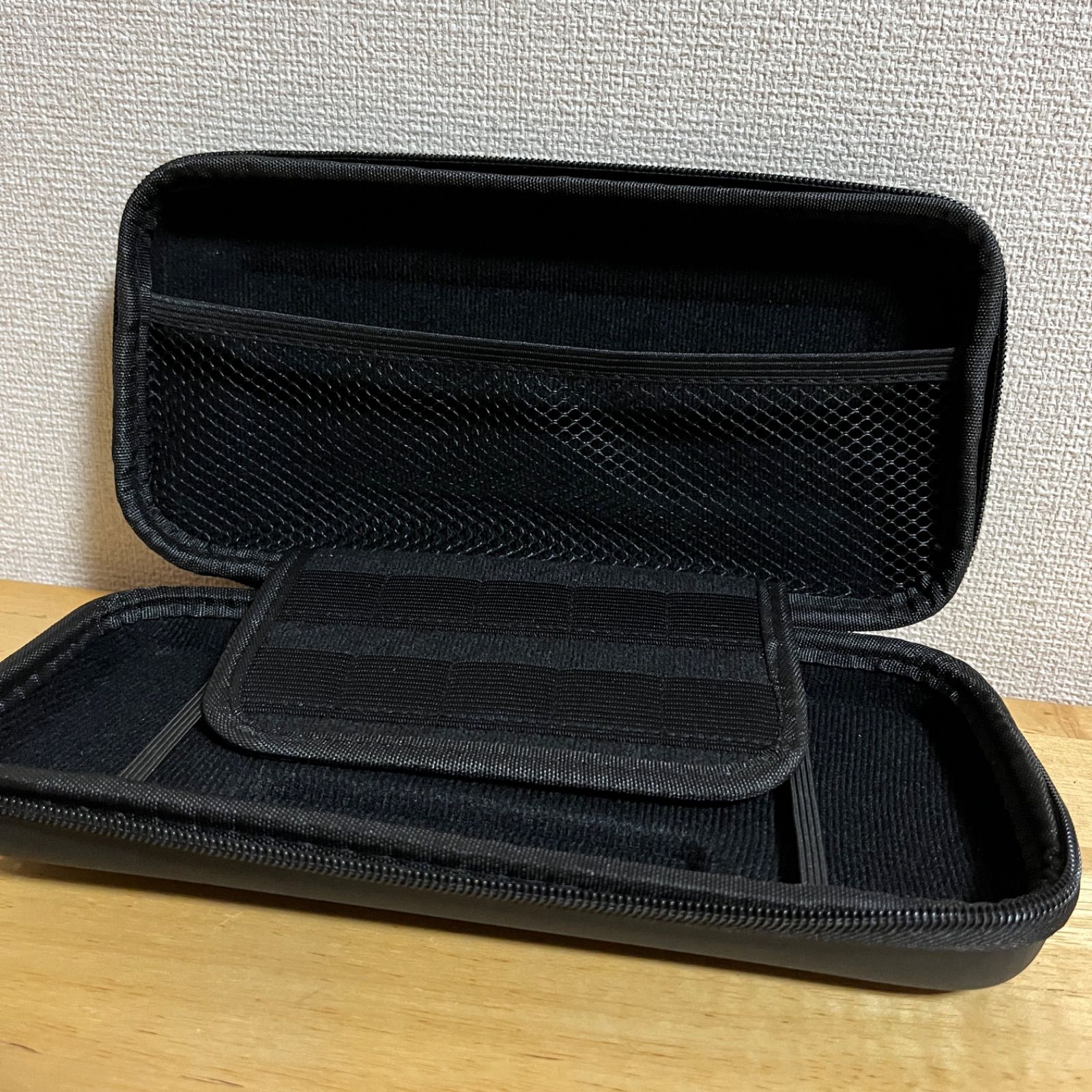 新品・未使用 任天堂 ニンテンドースイッチ ケース ブラック 保護