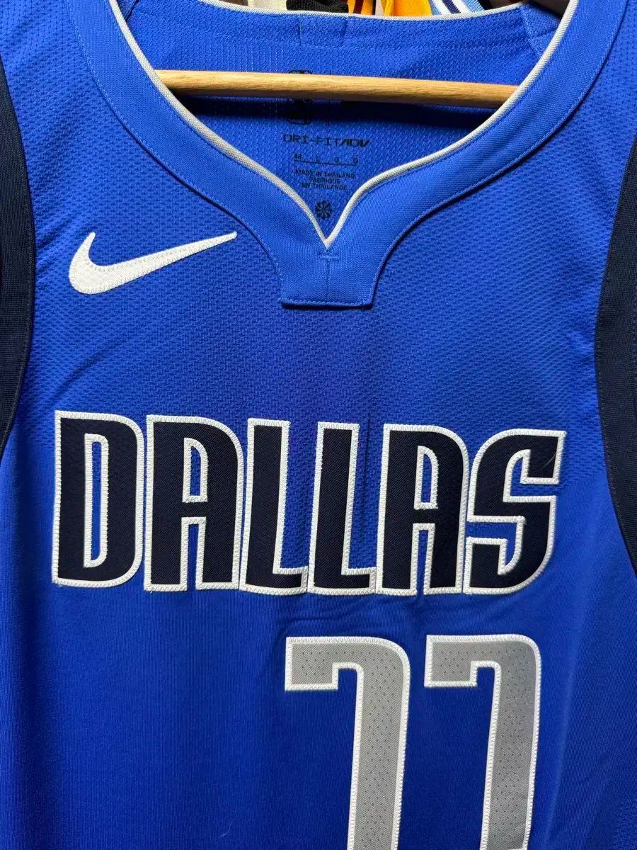 NIKE X NBA 댈러스 マーベリックス ドンチッチ アセンティック ジャージ