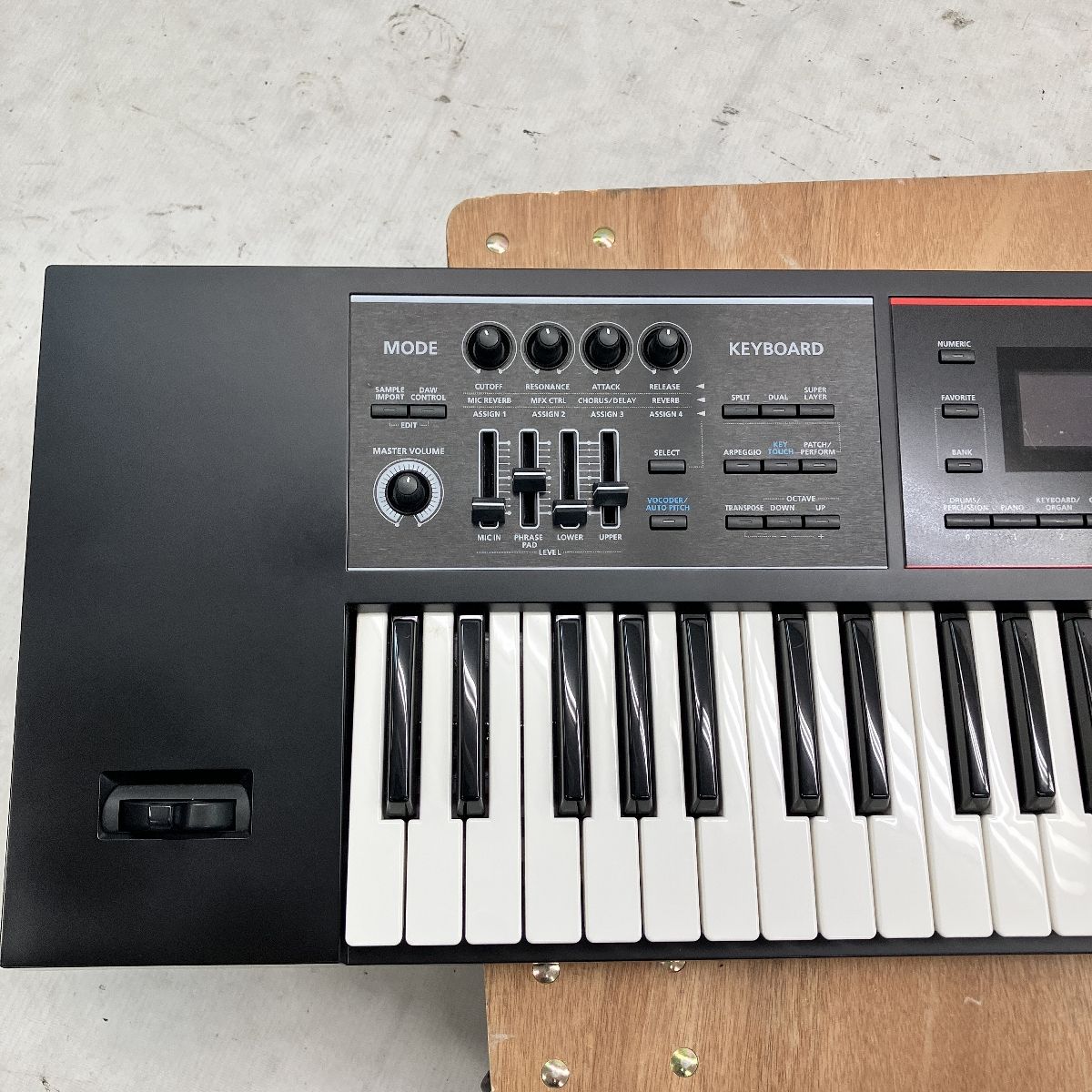 Roland Juno-DS(61鍵) シンセサイザー 中古/一部鍵盤不良あり Roland JUNO-DS61 シンセサイザー 電子 キーボード 61鍵
