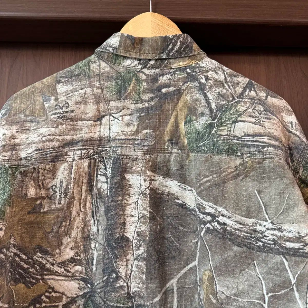 リアルツリー シャツ