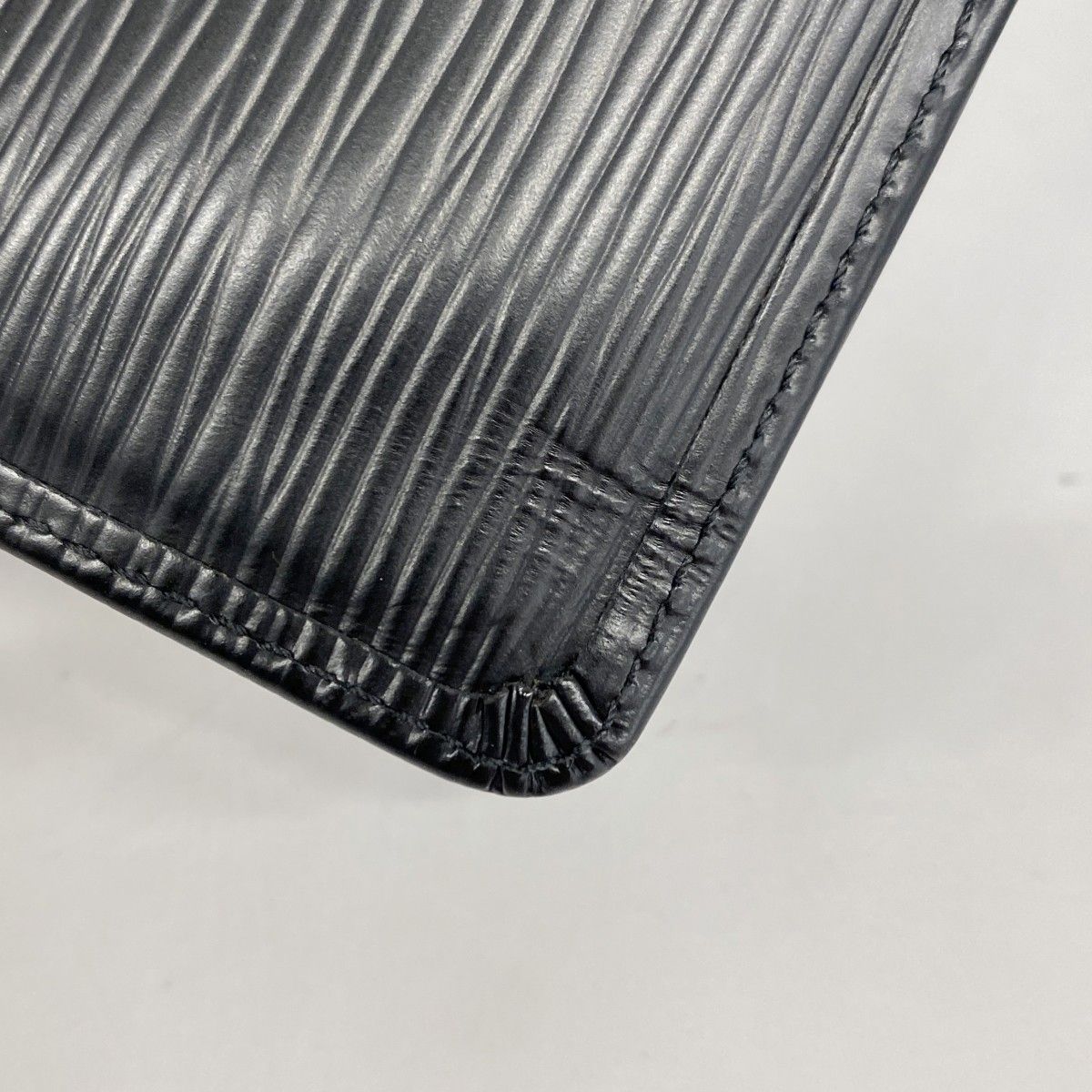 5hd3722-h】ルイヴィトン コインケース エピ ポシェットクレ M63802  