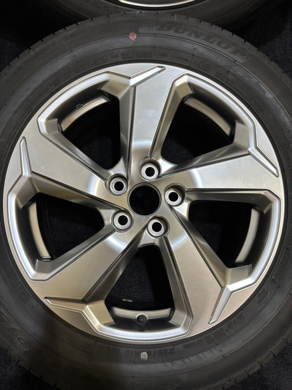 225|60R18