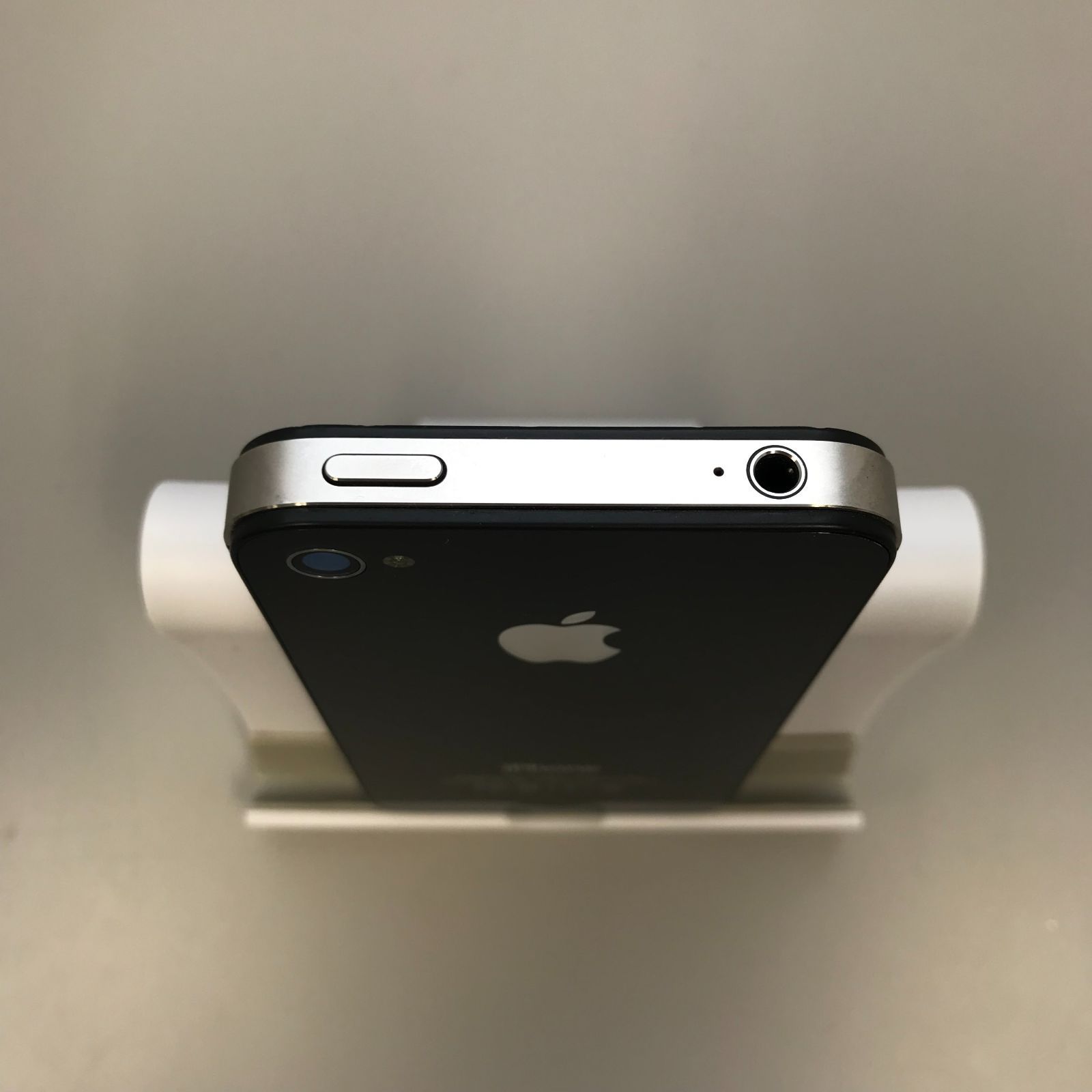 【ジャンク品】iPhone4s●動作：電源投入不可●状態：ジャンク品 ●容量：不明● 色：ブラック☆15