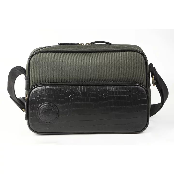 新品未使用品HUNTING WORLDショルダーバッグブラック＆カーキ本物正規  