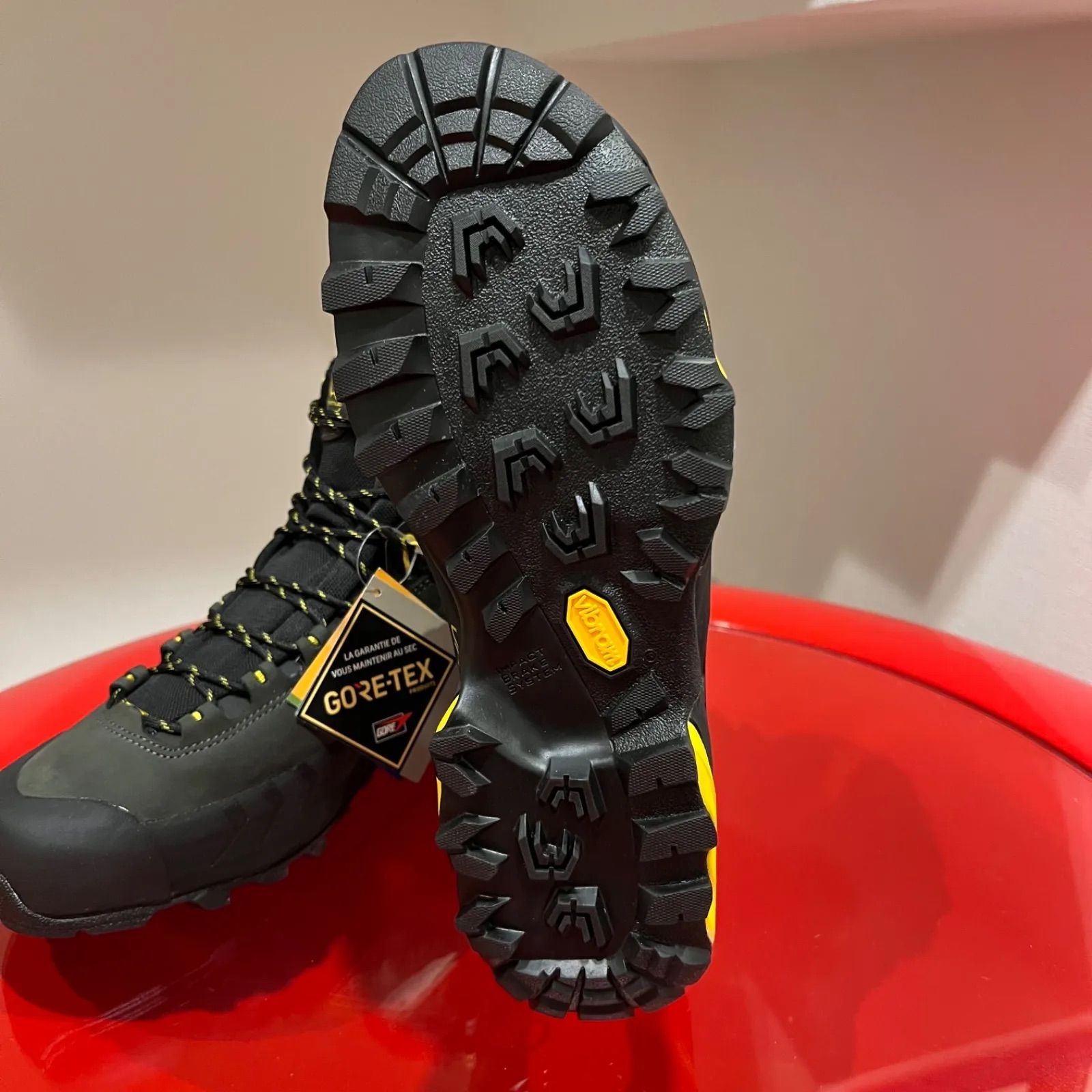 新品未使用 LA SPORTIVA TX5 GTX 42 43 44 45 登山 - メルカリ