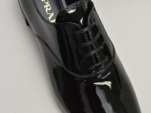 プラダ PRADA プレーン トゥ シューズ ローファー エナメル 35サイズ