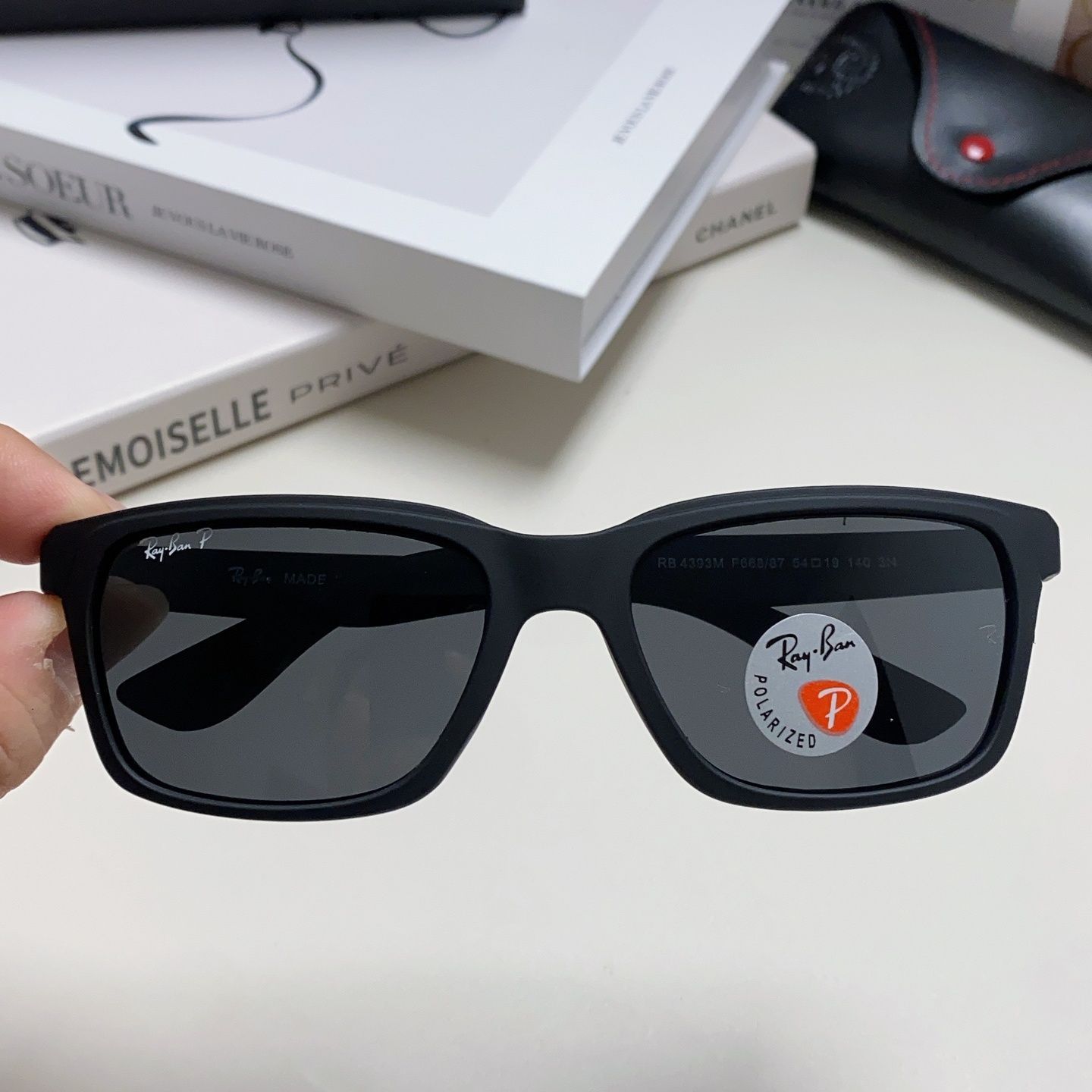 新品付属品あり Ray Ban x Ferrari 連名 フェラーリ クラブマスター レイバン RB4393 サングラス