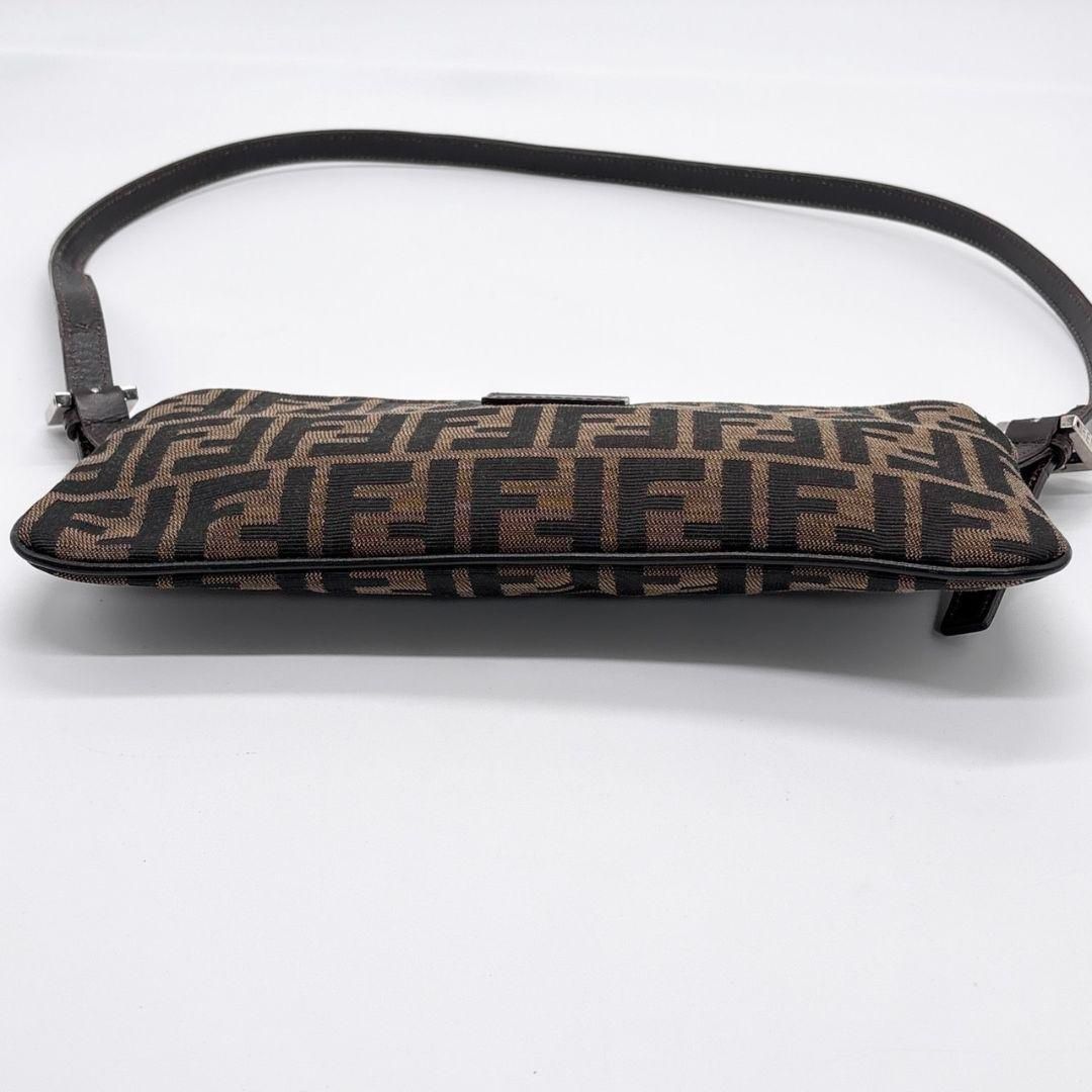 フェンディ FENDI マンマバケット ズッカ ショルダーバッグ