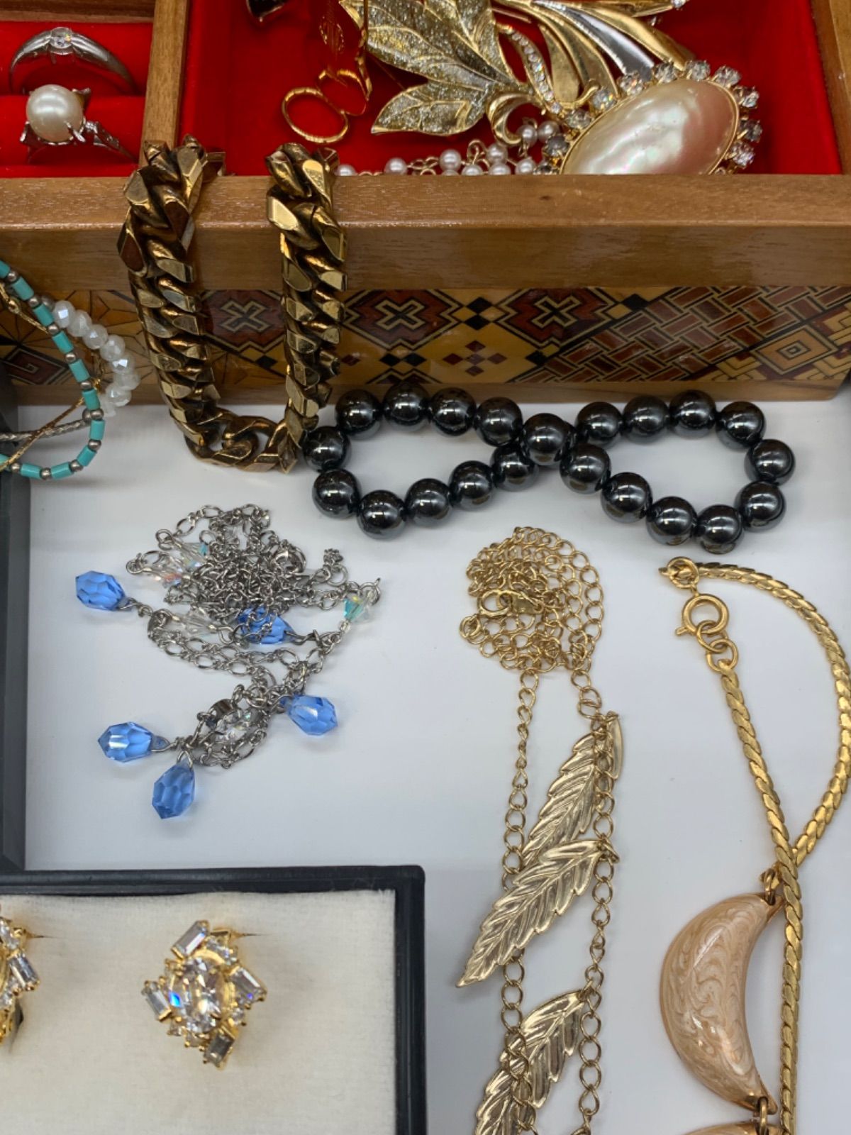 遺品でない生前整理　アクセサリーまとめ売り　ネックレス　リング　イヤリングピアス 遺品整理 生前整理 アクセサリー まとめ売り ネックレス リング