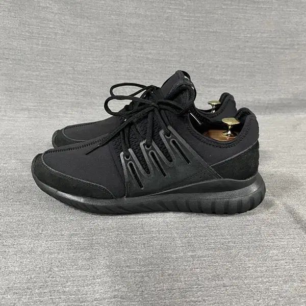 adidas(アディダス) 管状の 放射状の スニーカー/ (メンズ) 275mm )/ s10165