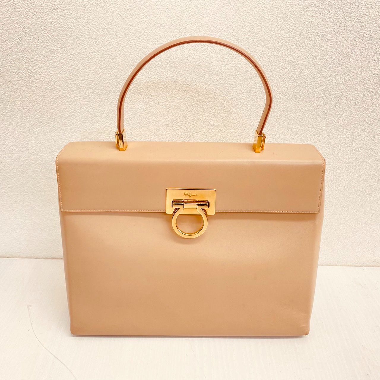 Salvatore Ferragamo サルヴァトーレ フェラガモ ガンチーニ