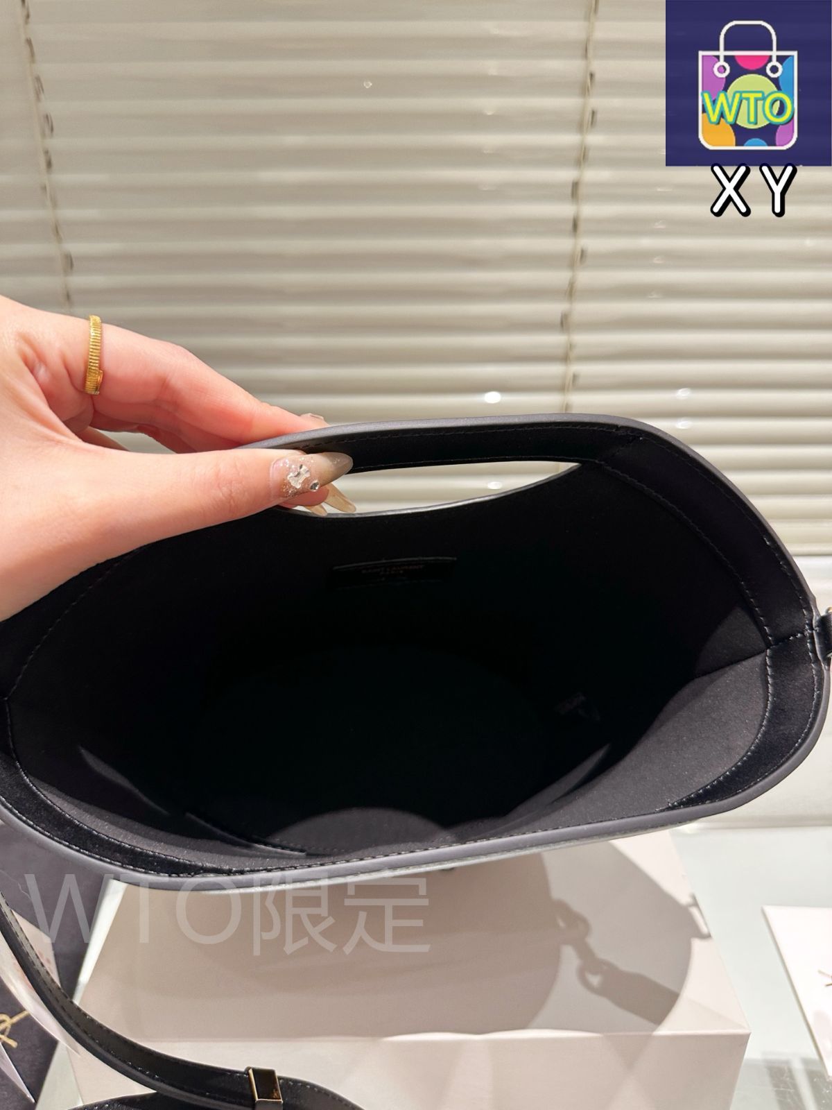今日WTO】YSL サンローラン カサンドル トートバッグ 扇形外観と