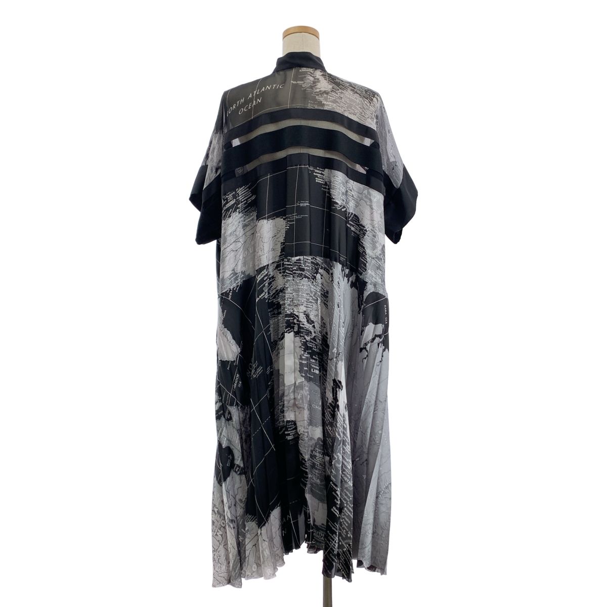 【希少】sacai ワールドマップ コート 中古・古着通販】sacai (サカイ) WORLD MAP BLOUSON ホワイト