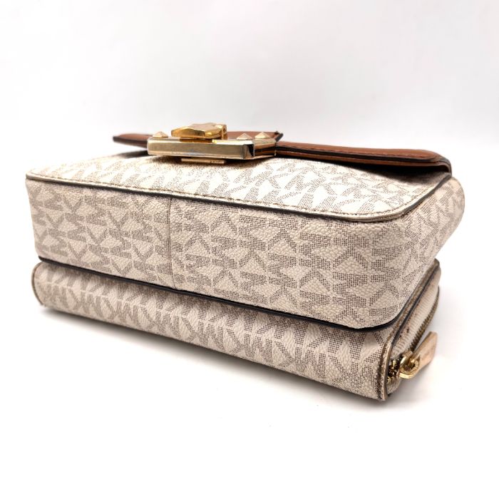 KORS マイケルコース