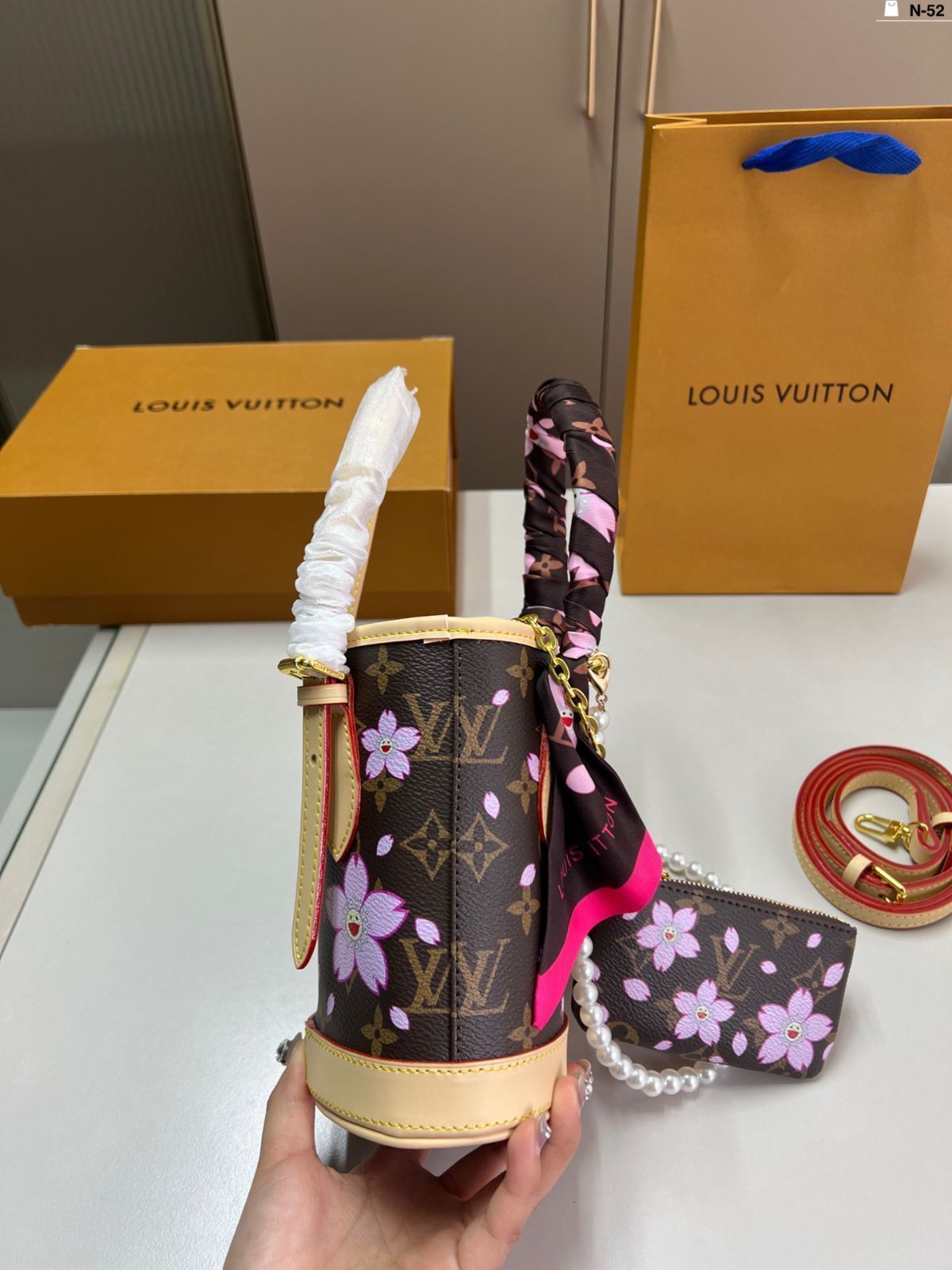 LOUIS VUITTON × 村上隆 サクラ バケットバッグ ? 13×17cm | ♥品