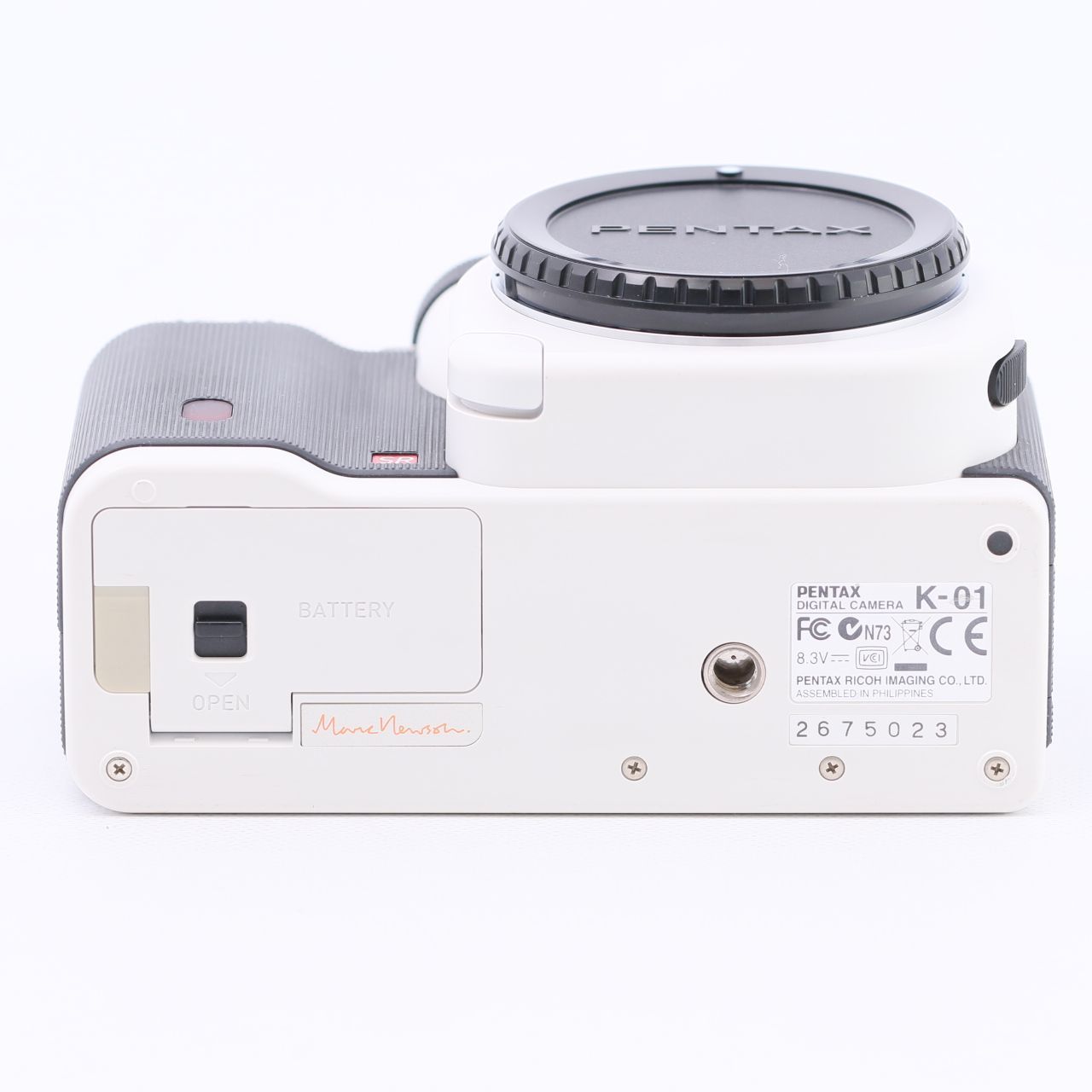 PENTAX ミラーレス K-01 ボディ ホワイト/ブラック - メルカリ