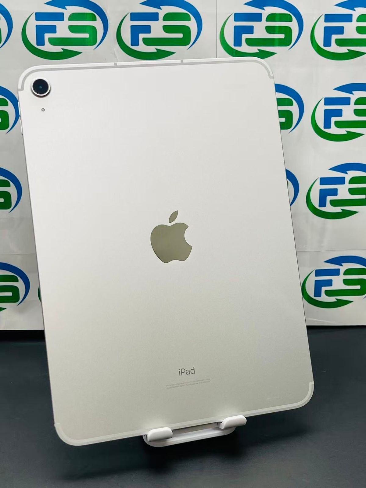 iPad 第10世代 Cellular 64GB シルバー SIMフリー