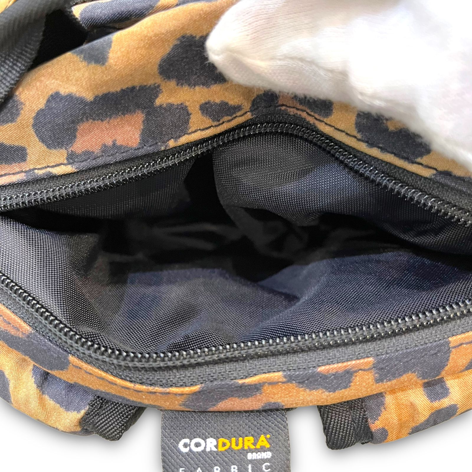 Supreme 20AW レオパード バックパック 美品 Supreme - 20AW Supreme レオパード バックパック リュックの