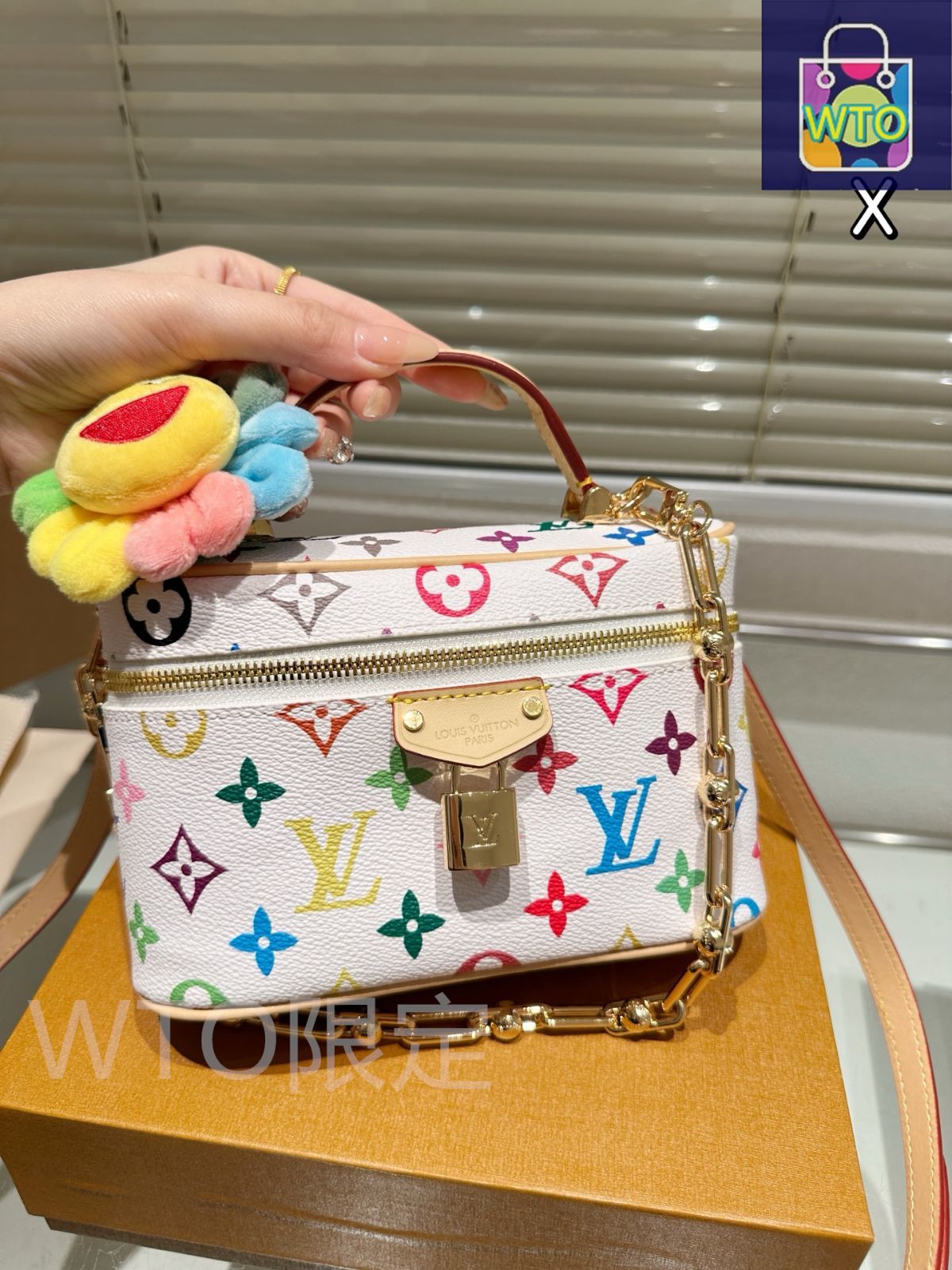 コラボ★限定品【LV × 村上隆】バニティチェーンポーチ 希少コラボ♪【LOUIS VUITTON×村上隆】バニティチェーン ポーチ