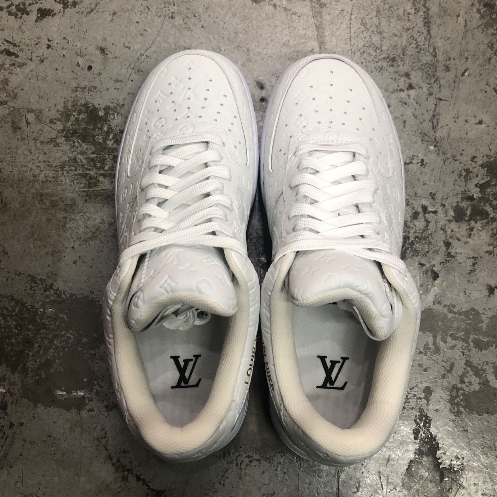 未使用品 LOUIS VUITTON NIKE AIR FORCE 1 LOW White コラボ