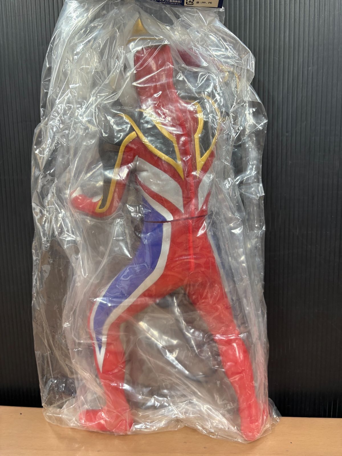 ウルトラマンシリーズ ビッグサイズソフビフィギュア7 宇宙警備隊隊長、参上編 未開封品 ウルトラマンガイア 全長:約37cm ビッグサイズソフビ