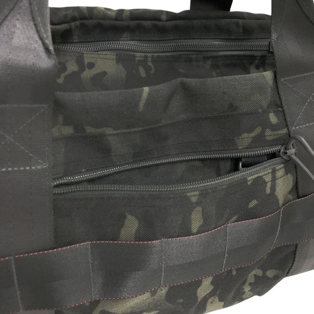 迷彩柄 カーキ系