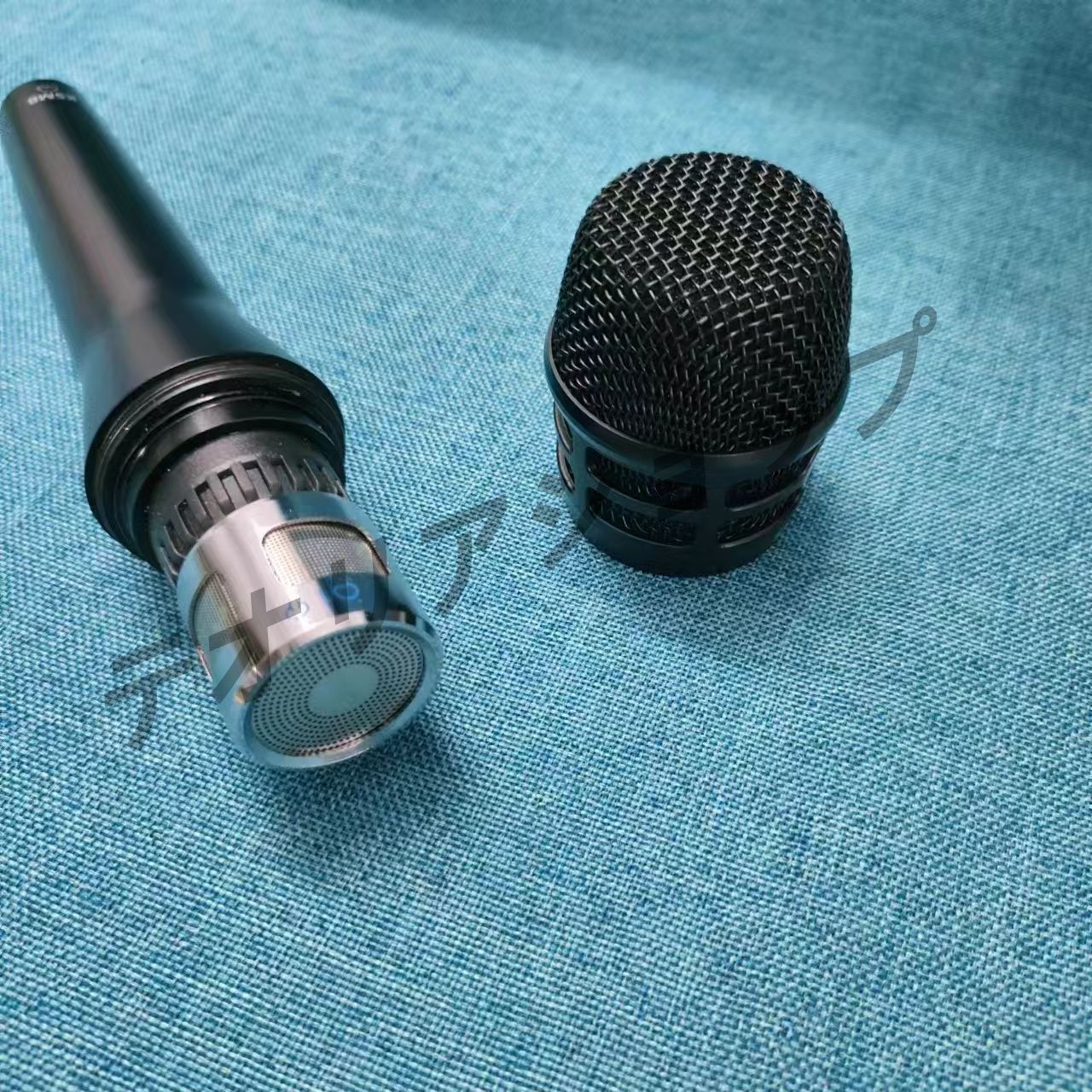 SHURE