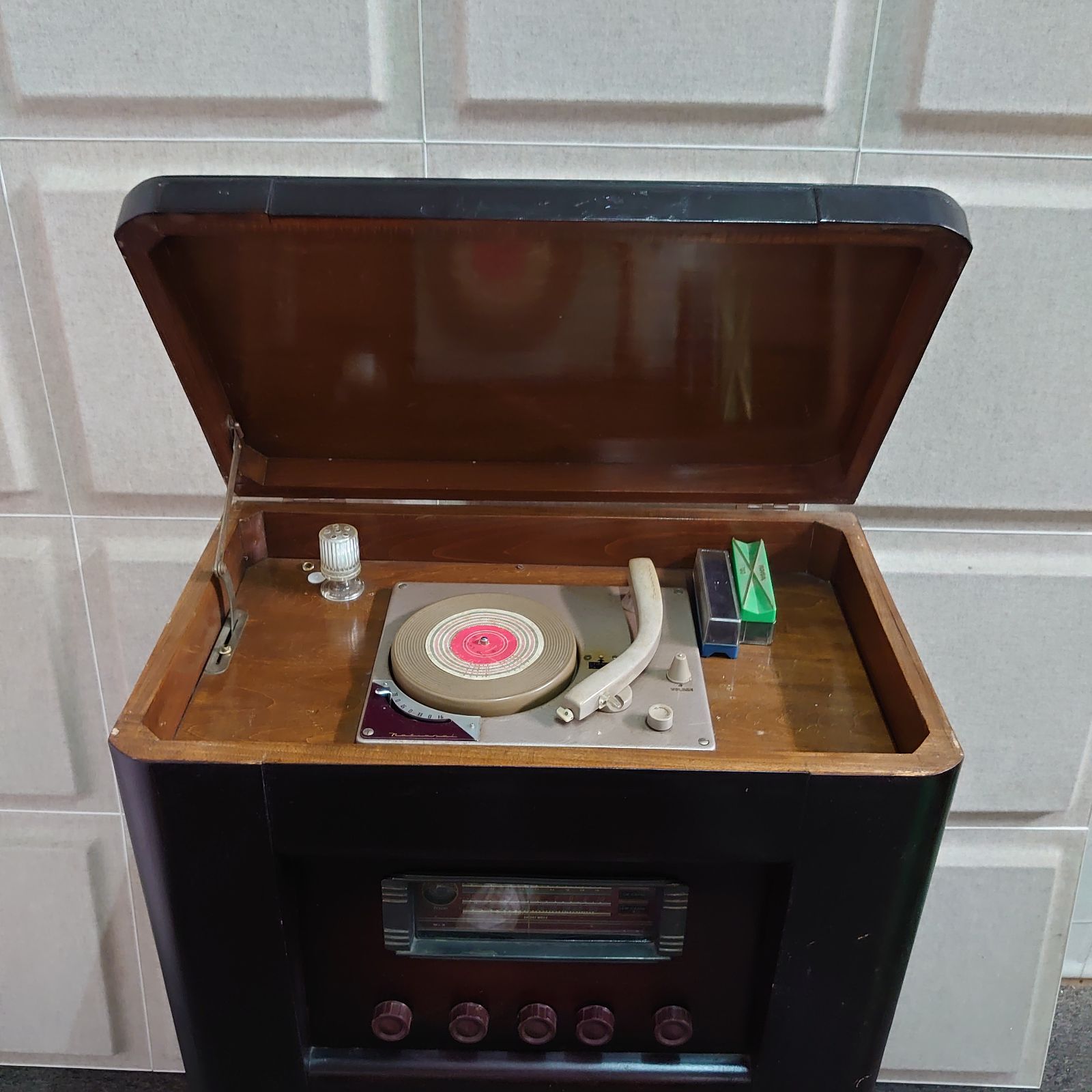 National 真空管ラジオ電気蓄音機　G-8A? 動作品　レトロアンティーク national 蓄音機 通電可能 真空管 ターンテーブル動作確認済
