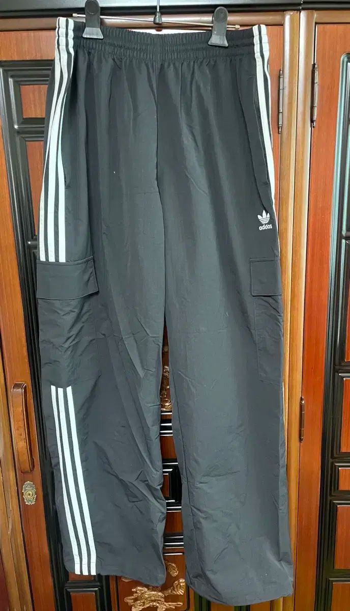 【雷市場（ポンジャン）商品韓国直送】 adidas(アディダス) カーゴパンツ