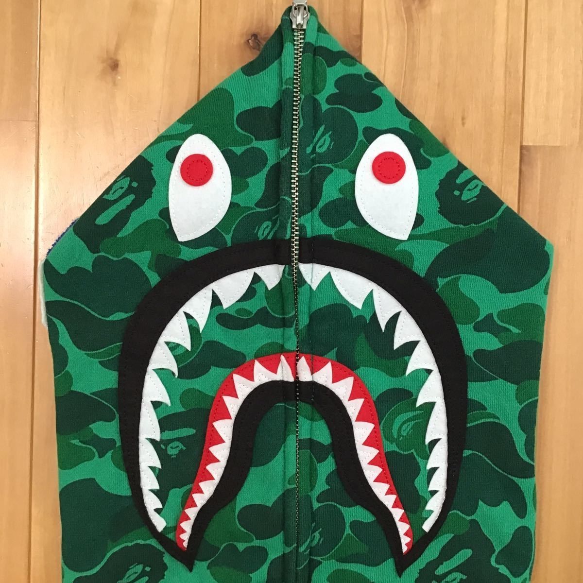 BAPE 渋谷限定 カラー カモ シャークパーカー - メルカリ