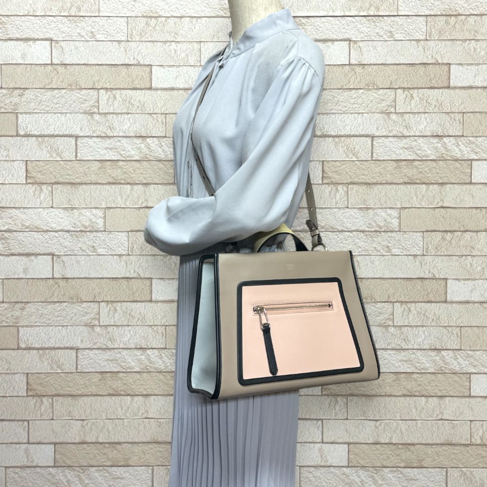 フェンディ ラナウェイスモール ショルダーバッグ レザー 8BH344  