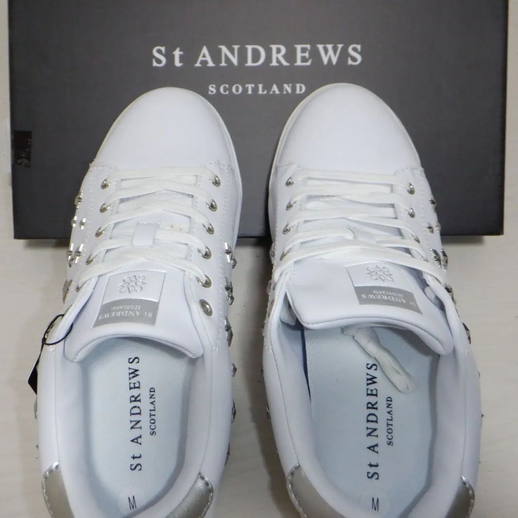 【未使用】定価3.7万円 St ANDREWSエンボススパイクレスシューズ St ANDREWS セントアンドリュース ゴルフシューズ Vibram エンボス