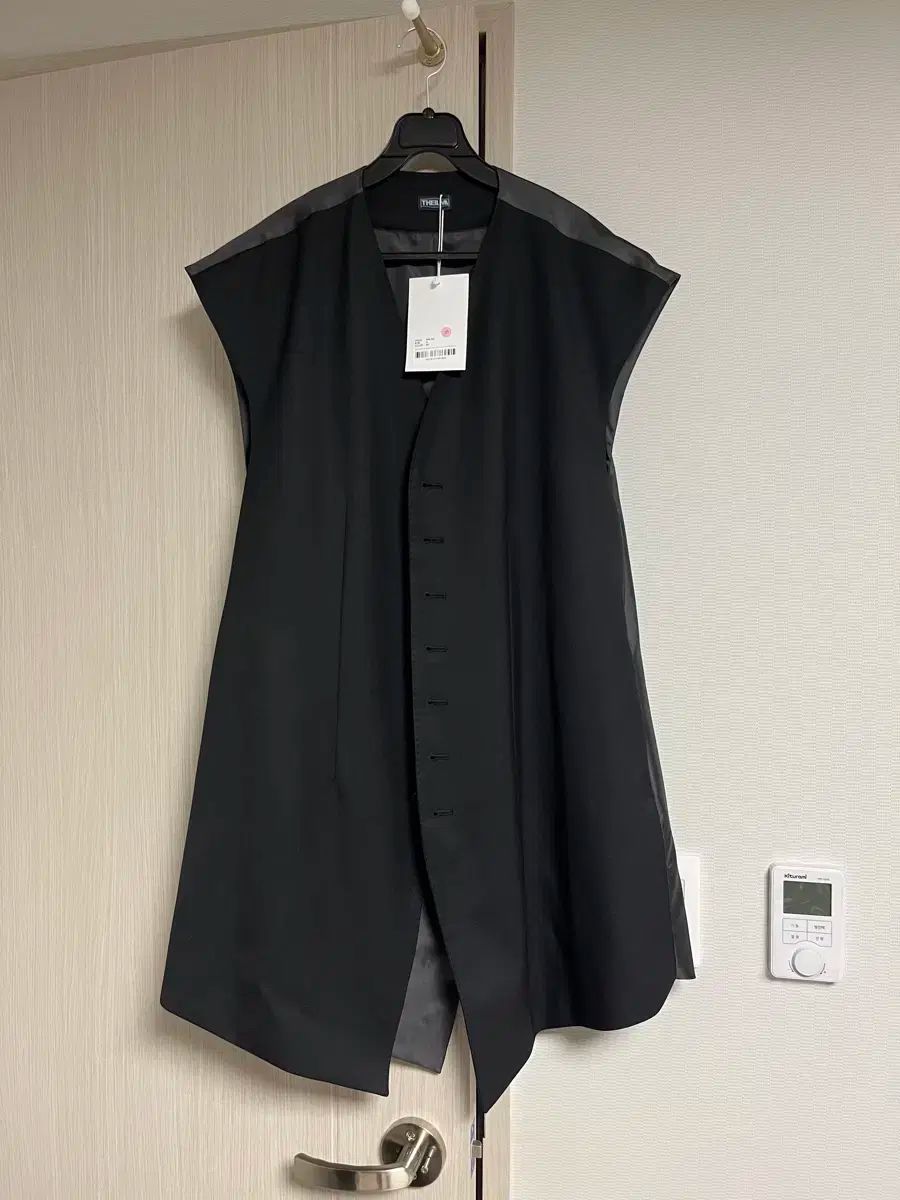 新品タグ付きSUIT SELECT スーツ SUPER100's ブラック無地 スーツの