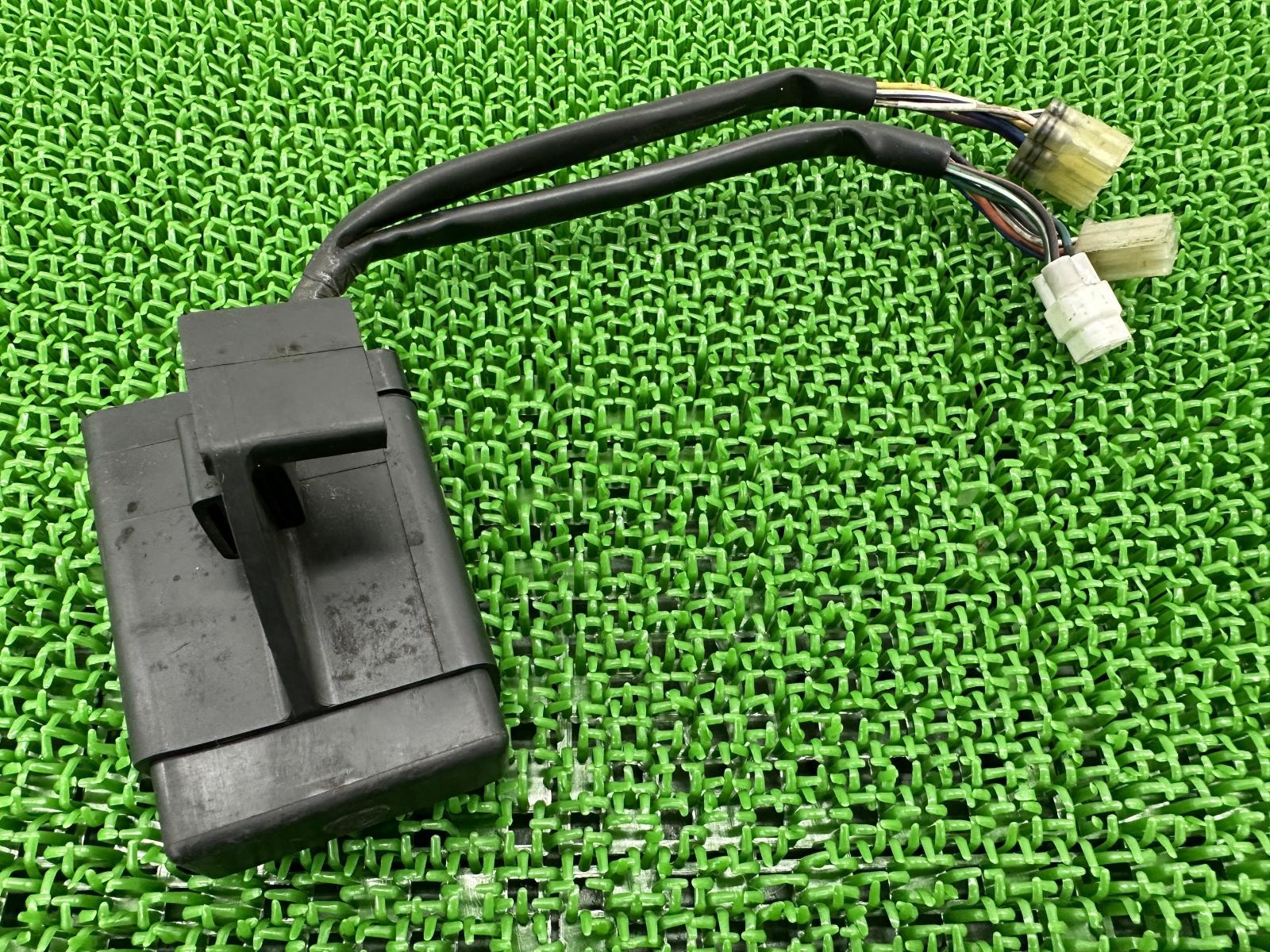 セロー225WE イグナイター ヤマハ 純正 中古 バイク 部品 DG08J CDI スパークユニット 機能的問題なし 品薄 車検 Genuine