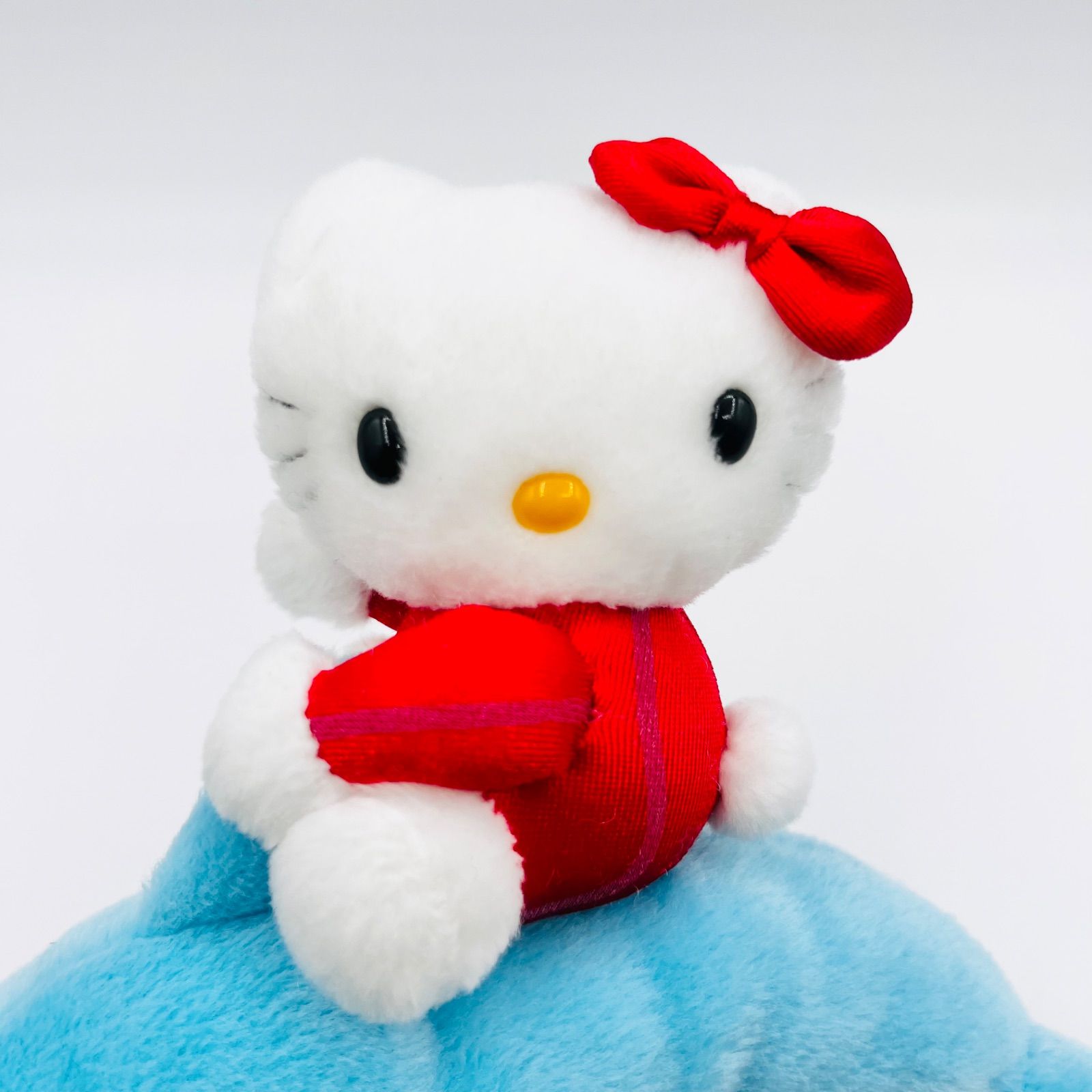 キティ　イルカ　水族館限定　ぬいぐるみ　キーホルダー ハローキティ イルカ 水族館限定 ぬいぐるみ - メルカリ