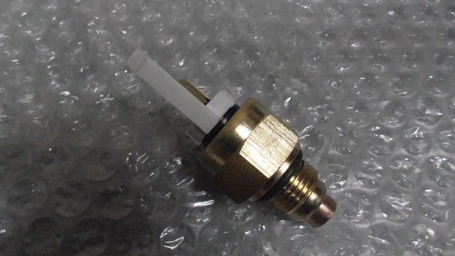 バリオス2 ZR250B-002xxx の ラジエターファン スイッチ:#1758685901