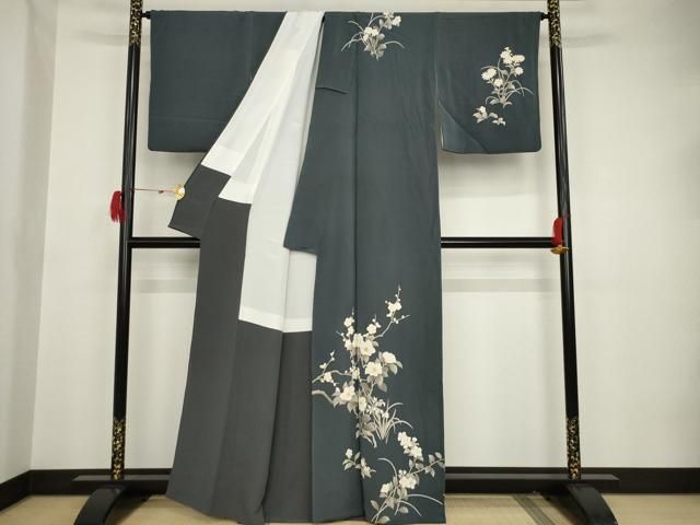 平和屋着物●訪問着　ろうけつ染め　草花文　黒地　正絹　逸品　DAAT1378tw 平和屋着物○訪問着 ろうけつ染め 草花文 黒地 正絹 逸品 DAAT1378tw